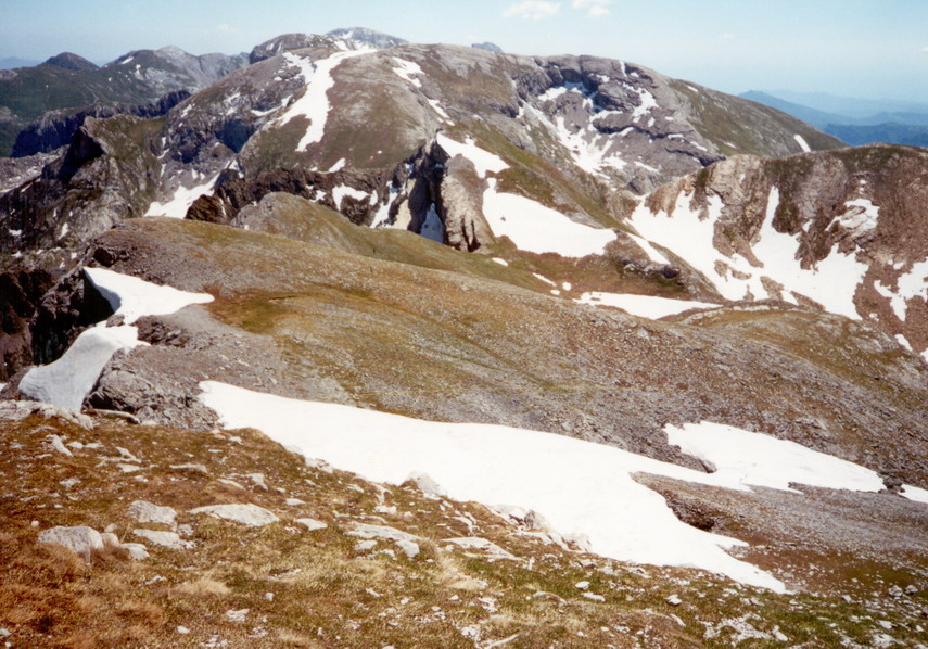 Panorama dal Marguareis. Sullo sfondo Ballaur Saline e Mongioie