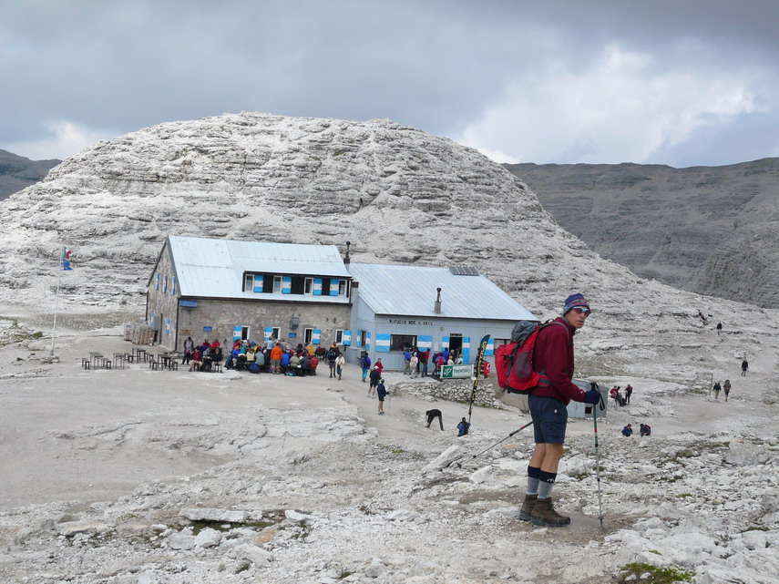 Il rifugio Boè, a 2873 m. di quota