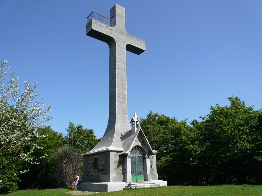 La grande croce del Beigua al termine della Via Crucis 