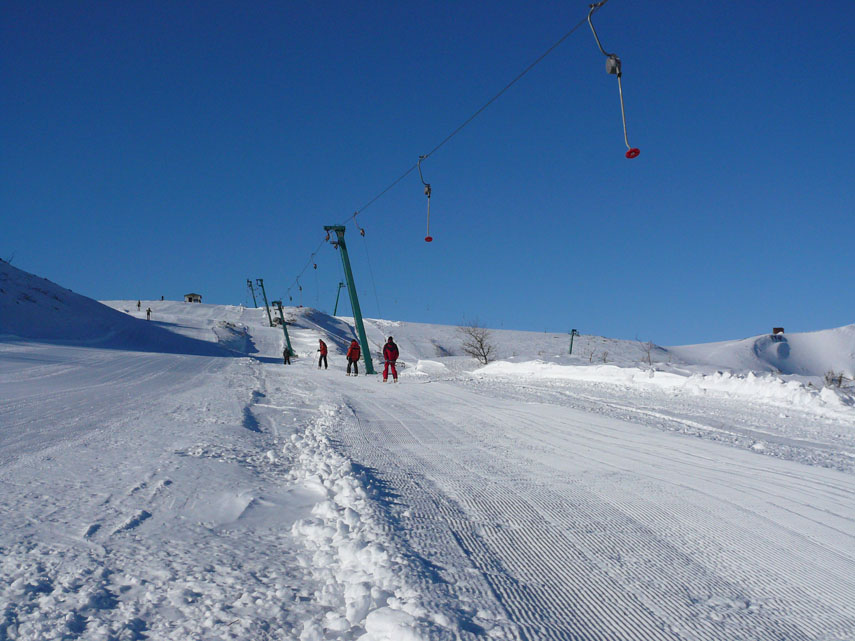 ... sono sceso fino all'arrivo dello skilift "Mussiglione". Quindi ho seguito per un breve tratto la pista da sci ...