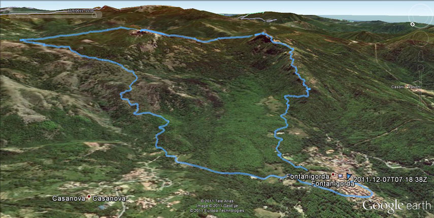 Il tracciato dell'escursione rilevato con il gps (l'anello è stato percorso in senso antiorario). Partenza da Fontanigorda - cresta nord-occidentale del Castello Fante - Monte Castello Fante (o Monte Ripa) - Passo del Fante - Passo del Gifarco - Monte Roccabruna - Passo di Esola - Casanova di Rovegno - Fontanigorda