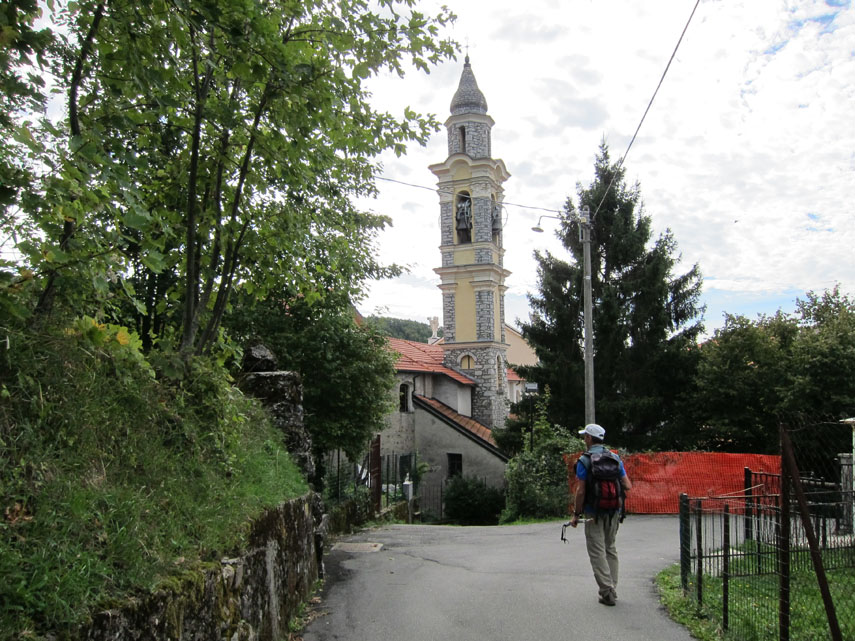 Poco dopo le 15 siamo alla Chiesa di Fontanigorda a conclusione di una piacevole e interessante camminata