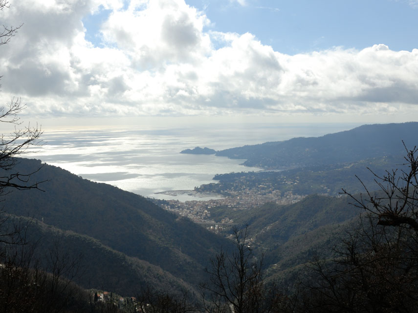... e il panorama sul golfo di Portofino quando il sentiero si affaccia sul mare (foto di Giorgio)