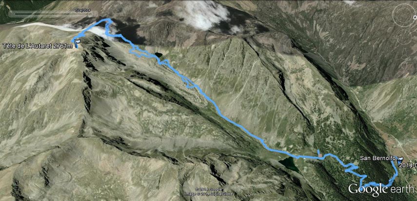 Il tracciato dell’escursione rilevato con il gps. Partenza dall’ultimo tornante prima di San Bernolfo (m. 1650 circa, 5 km sopra Bagni di Vinadio) - rotabile sterrata ex-militare (scorciatoie) - ruderi “Ricovero artiglieria al Lago di San Bernolfo” - Rifugio De Alexandris-Foches al Laus (m. 1910) - Colletto del Laus (m. 1950) - Lago di San Bernolfo (m. 1913) - Vallone di Collalunga - pendici orientali della Rocca di San Bernolfo - Lago di Mezzo (m. 2282) - casermetta difensiva di Collalunga - confine Italia-Francia (m. 2428) - Lago di Collalunga (m. 2429) - Passo di Collalunga (spartiacque Stura-Tinea, m. 2533) - pendici occidentali dell’anticima ovest dell’Autaret - mezzacosta sul versante meridionale dell’anticima dell’Autaret - sella anticima-Autaret - Testa dell’Autaret (m. 2763) - anticima ovest dell’Autaret (opere militari). Ritorno per lo stesso itinerario