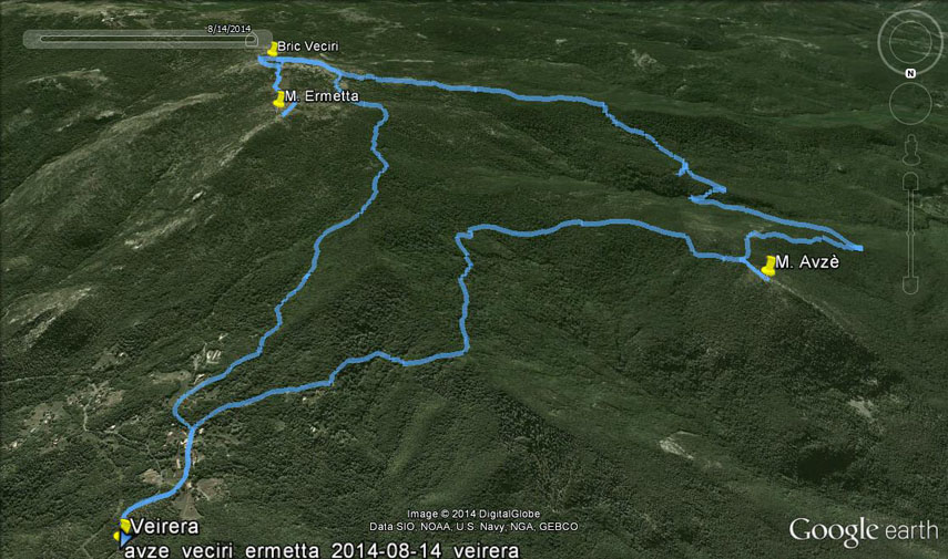 Il tracciato dell’escursione rilevato con il gps (l’anello è stato percorso in senso antiorario). Partenza dalla località Veirera (1 km da Alberola lungo la provinciale per Piampaludo, m. 979) - pendici nord e ovest della Punta Pragiroso - pendici nord del Bric del Vento - pendici nord-ovest del Bric Macarin - Monte Avzè (m. 1022) - Colle Bergnon (m. 816) - Casa della Bandìa (m. 905) - Fosso della Bandìa - Costa del Giancardo (Alta Via) - pendici sud del Bric Veciri - Bric Veciri (m. 1264) - pendici sud dell’Ermetta - Monte Ermetta (m. 1267) - pendici ovest dell’Ermetta - Veirera