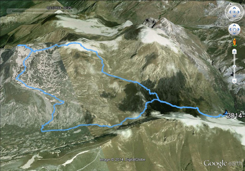 Il tracciato dell’escursione rilevato con il gps (l’anello è stato percorso in senso antiorario). Partenza da Carnino Superiore (m. 1397) - Pian Ciucchea (m. 1656) - Passo delle Mastrelle (m. 2061) - Passo della Croce (m. 2146) - Conca di Piaggia Bella - Colle Palù (o Passo delle Capre, m. 2520) - versante sud della Cima Bozano - Colle dei Torinesi (m. 2450) - Punta Marguareis (m. 2651). Al ritorno sentiero per il Passo della Gaina (via normale) - discesa diretta verso il grande pianoro della Chiusetta (traccia poco marcata e ometti) - deviazione a destra sull’itinerario A3b Passo della Croce-Vastera delle Strie (o Valle dei Maestri) fino a incontrare la mulattiera A3 Carnino-Rifugio Don Barbera - Celle di Carnino (o Selle di Carnino, m. 1933) - Gola della Chiusetta (m. 1815) - Pian Ciucchea - Carnino Superiore