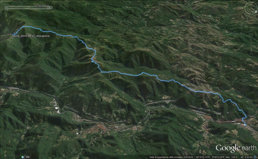 Il tracciato dell’escursione rilevato con il gps. Partenza dalla stazione ferroviaria di Rossiglione (m. 288) - ponte pedonale sullo Stura - Cascina Broglio (m. 456) - spartiacque Stura-Gargassa - mezzacosta sul versante del Gargassa - Colletto Mayolo (o Colla della Zucca, m. 551) - Pra Sodato (o Pràa Soudàa, m. 717) - mezzacosta sul versante del Gargassa - ruderi di Cascina Viotta (m. 678) - spartiacque Stura-Gargassa - Costa della Cipolla - sella Maslin-Pavaglione (m. 799) - strada asfaltata (pendici sud-orientali del Pavaglione) - stalla di Cà di Prai - abbeveratoi presso una sella erbosa (spartiacque Masca-Gargassa, m 818) - mezzacosta sul versante del Vallone di Masca - Colla di Masca (o Passo Fruia, o Colle dei Ferri, m. 822) - spartiacque Stura-Orba - sella di Prato della Saliera (o Pràa dra Sarèra, m. 822) - pendici orientali del Bric Dentino (o Bric della Saliera) - pendici nord del Dente - Bric del Dente (m. 1107) - discesa lungo la cresta est del Dente (“Via Diretta del Dente”, segnavia: linea rossa) - incrocio con Alta Via - Sella del Barnè (strada provinciale del Faiallo, m. 894)