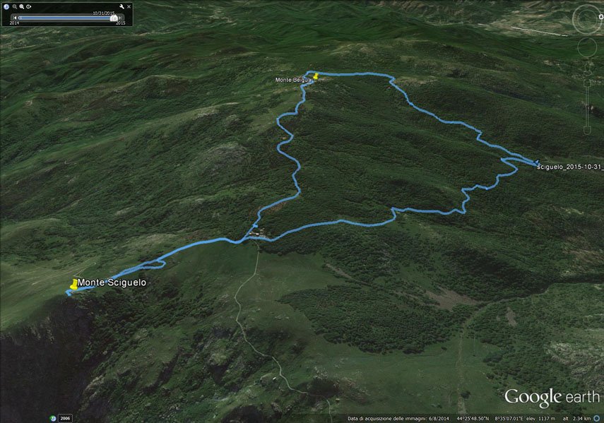 Il tracciato dell’escursione rilevato con il gps (l’anello è stato percorso in senso antiorario). Partenza dalla Torbiera del Laione (2,5 km sopra Piampaludo, m. 991) - svolta a destra sul sentiero per il Monte Beigua (segnavia X gialla) - pendici sud-orientali del Grosso - pendici sud-occidentali del Grosso (Colle Cascina, m. 1209) - Sella del Beigua (m. 1251) - Monte Beigua (Chiesetta Regina Pacis, m. 1287) - Pratorotondo (m. 1108) - pendici nord-occidentali dello Sciguelo - Monte Sciguelo (m. 1103) - Pratorotondo - strada asfaltata fino al Laione