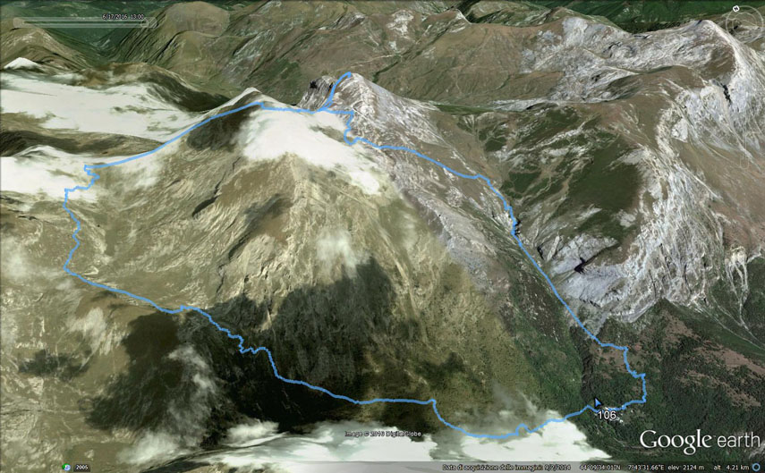 Il tracciato dell’escursione rilevato con il gps (l’anello è stato percorso in senso antiorario). Partenza da Carnino Inferiore (m. 1387) - Tetti delle Donzelle (m. 1515) - Gola delle Saline - Gias delle Saline (m. 2000) - Colle degli Arpetti (m. 2375) - colle Saline-Ballaur (m. 2460) - Cima delle Saline (m. 2612) - colle Saline-Ballaur - Cima Pian Ballaur (m. 2604) - Colle del Pas (m. 2342) - Passo della Croce (m. 2146) - Passo delle Mastrelle (m. 2023) - Pian Ciucchea (m. 1656) - Carnino Superiore (m. 1397) - Carnino Inferiore